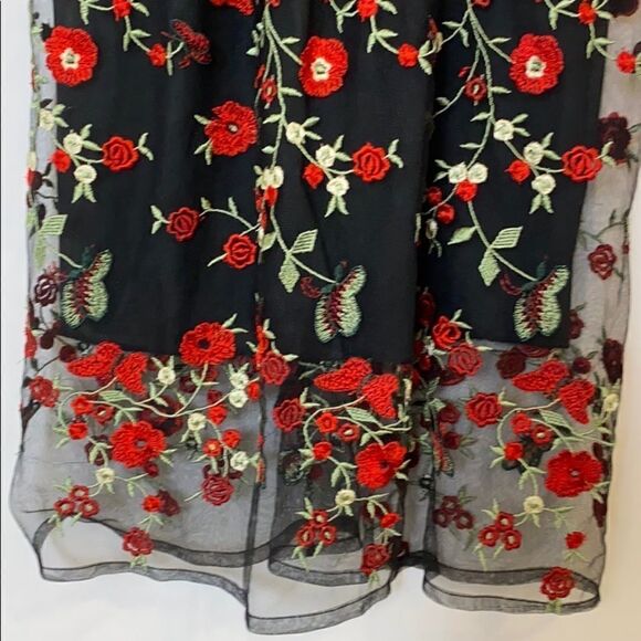 Zara Black Party dress with red embroidered flowers cute for dinner size 2 - Picture 4 of 7